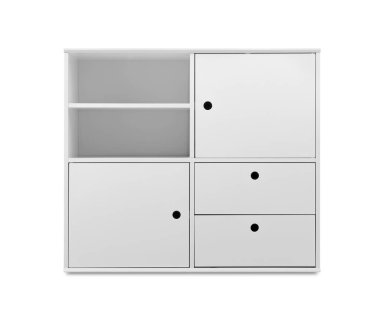 Boş raf ünitesini beyazda izole et