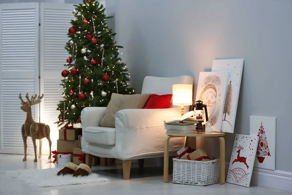 Mooie Woonkamer Interieur Ingericht Voor Kerstmis — Stockfoto