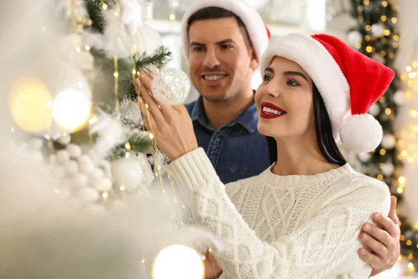 Happy Couple Decorating Christmas Tree Home — Stock Photo, Image