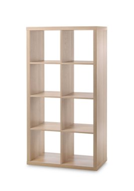 Boş ahşap raf ünitesi beyaz üzerine izole