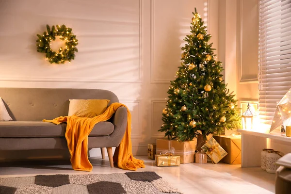 Stylový Pokoj Vánoční Výzdobou Slavnostní Design Interiéru — Stock fotografie