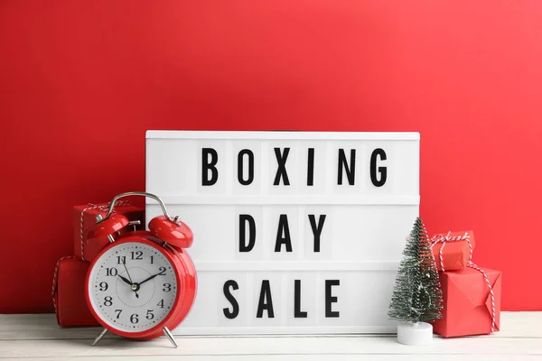 Composición Con Signo Venta Día Boxeo Regalos Navidad Mesa Blanca — Foto de Stock