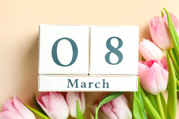 Wooden Block Calendar Date 8Th March Tulips Beige Background Flat — Stock Photo, Image