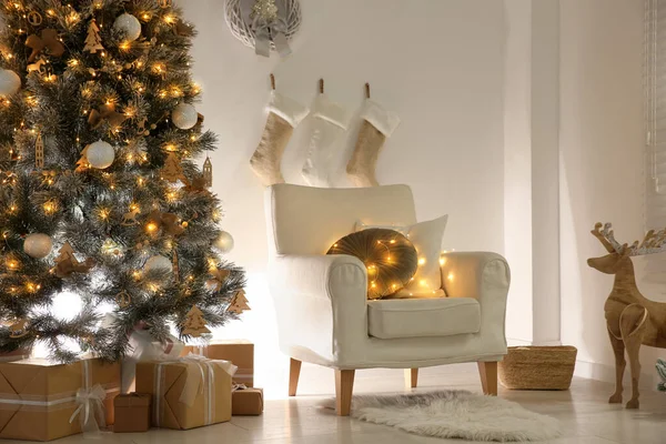 Bel Arbre Noël Décoré Intérieur Pièce Festive — Photo