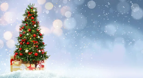 Işık Arka Planında Güzel Dekore Edilmiş Noel Ağacı Mesaj Için — Stok fotoğraf