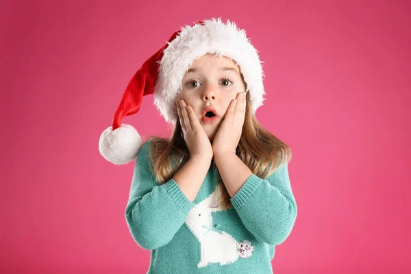 Cute Child Santa Hat Pink Background Christmas Celebration — Stock Photo, Image