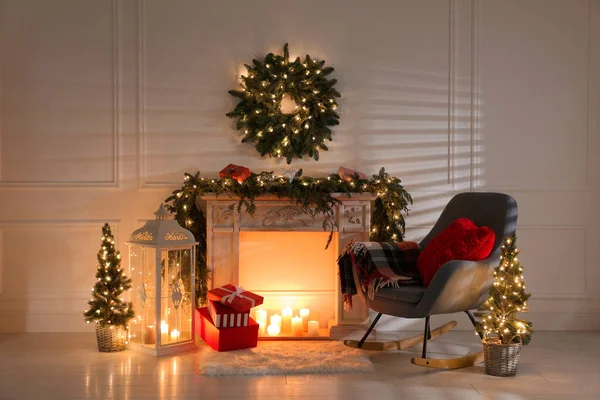 Hermosa Zona Fotos Temáticas Navidad Con Chimenea Decoración Abeto — Foto de Stock