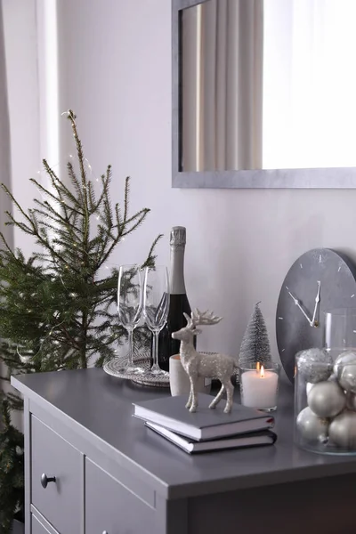 Belle Chambre Intérieure Décorée Pour Noël Avec Sapin Pot — Photo