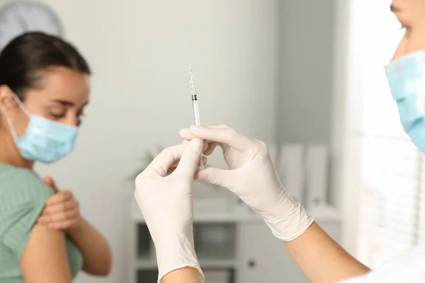 Doctor Giving Injection Patient Hospital Closeup Vaccination Day — Stock Photo, Image