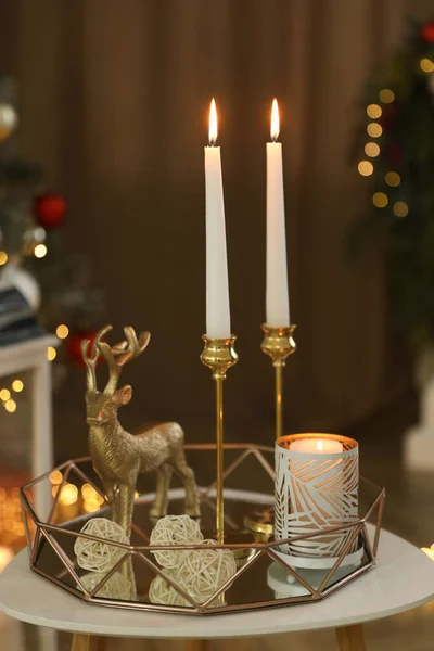 Hermosa Composición Navidad Con Velas Encendidas Mesa Interior —  Fotos de Stock