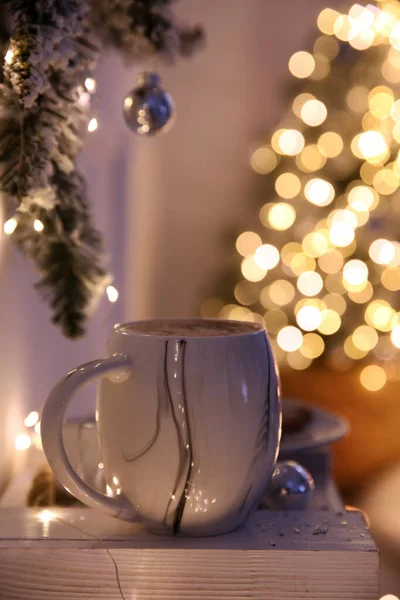 Tazza Bevanda Calda Saporita Ramo Albero Natale All Interno Spazio — Foto Stock