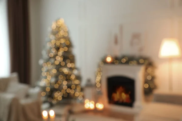 圣诞节装饰客厅里壁炉的模糊景象 — 图库照片
