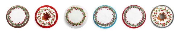 设置与装饰的传统圣诞蛋糕白色背景 顶部视图 条幅设计 — 图库照片