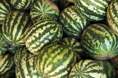 Arka plan olarak lezzetli olgun karpuzlar, üst manzara