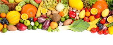 Beyaz arka planda taze organik meyve ve sebze çeşitleri, üst manzara. Pankart tasarımı