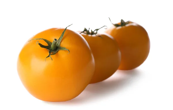 Köstliche Reife Gelbe Tomaten Isoliert Auf Weißen — Stockfoto