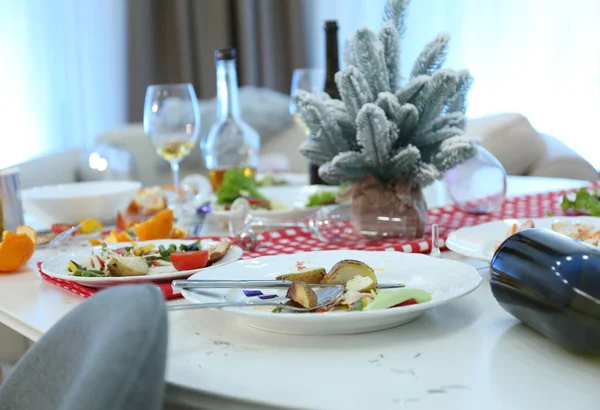 Dirty Dishes White Table Room Mess New Year Party — Stock Photo, Image