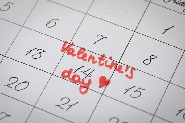 Kalender Pagina Met Gemarkeerde Valentijnsdag Close — Stockfoto