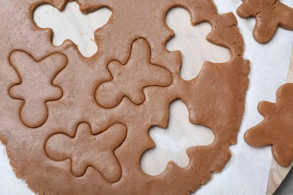 Hausgemachte Weihnachtsplätzchen Backen Teig Für Lebkuchenmann Auf Pergament Flach Gelegt — Stockfoto