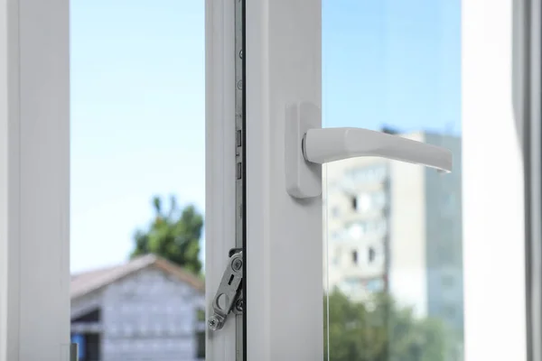 Vista Cerca Ventana Plástico Blanco Moderno —  Fotos de Stock