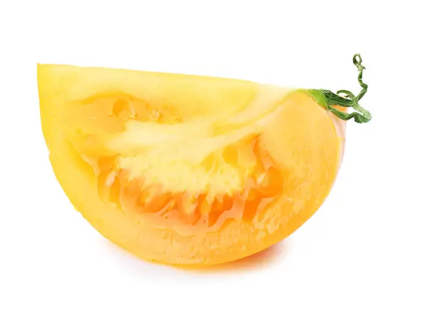 Kawałek Pysznego Dojrzałego Żółtego Pomidora Izolowanego Białym — Zdjęcie stockowe