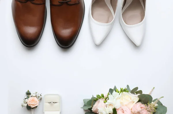 Composition Wedding Shoes Bride Groom White Background Top View — Stock Photo, Image
