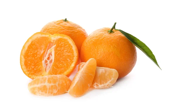 Verse Rijpe Mandarijnen Witte Achtergrond Citrusvruchten — Stockfoto