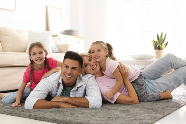 Happy Family Children Floor Home — Stock Photo, Image
