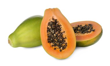 Beyaz arka planda taze olgun papaya meyveleri