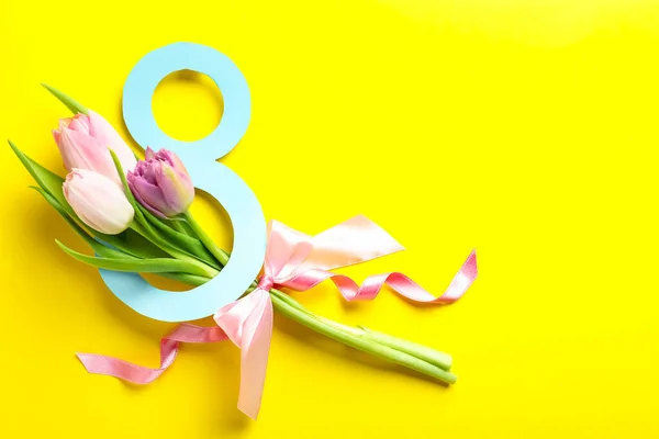 März Kartenentwurf Mit Tulpen Und Platz Für Text Auf Gelbem — Stockfoto