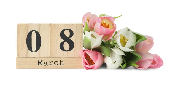 Деревянный Календарь Датой Марта Тюльпаны Белом Фоне Международный Женский День — стоковое фото