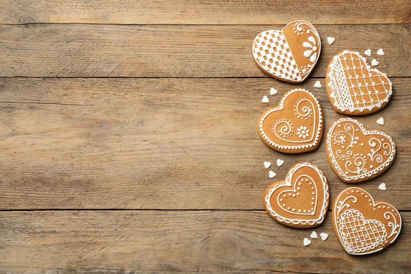 Tasty Heart Shaped Gingerbread Cookies Wooden Table Table Flat Lay — Stock Photo, Image