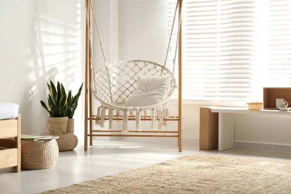 Cadeira Rede Confortável Quarto Elegante Interior Casa — Fotografia de Stock