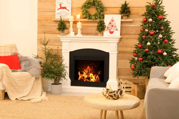 Hermoso Salón Interior Con Chimenea Celebración Navidad — Foto de Stock