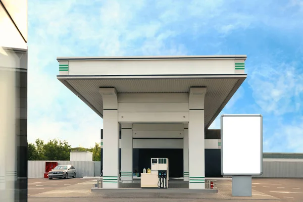 Üres Hirdetőtábla Modern Benzinkúton Hely Tervezéshez — Stock Fotó