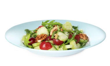 Beyaz üzerine izole edilmiş taze kereviz salatası.