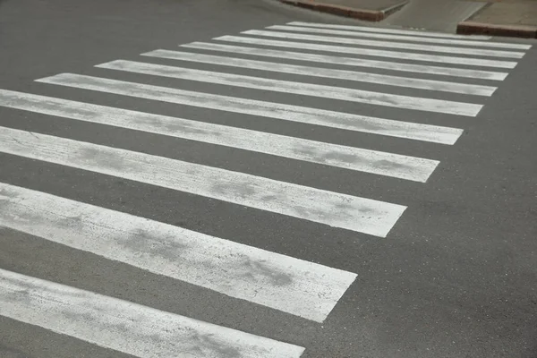 Travessia Pedestres Rua Vazia Cidade Outono — Fotografia de Stock