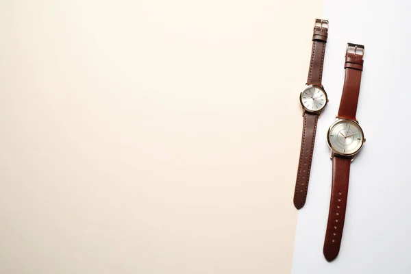 Relógios Pulso Luxo Fundo Cor Flat Lay Espaço Para Texto — Fotografia de Stock