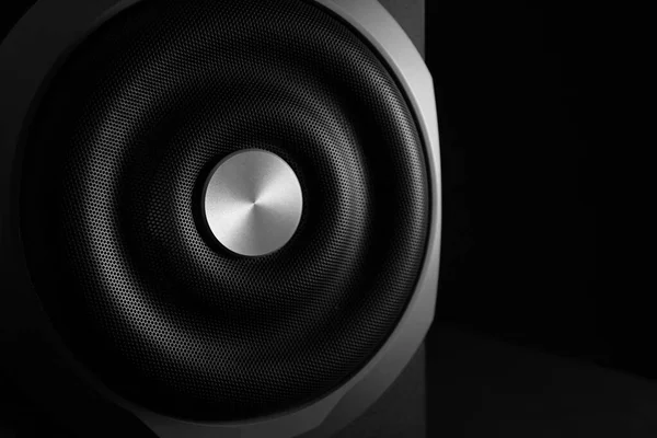 Vista Vicino Del Subwoofer Moderno Sfondo Nero Spazio Testo Potente — Foto Stock