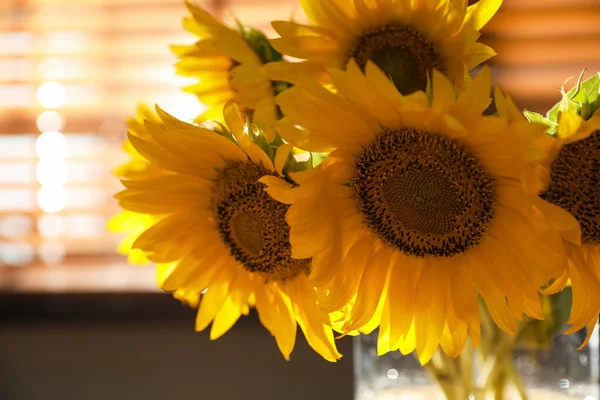 Bouquet Beautiful Sunflowers Vase Indoors Closeup — Stock Photo, Image