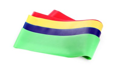 Beyaz arkaplandaki fitness lastikleri