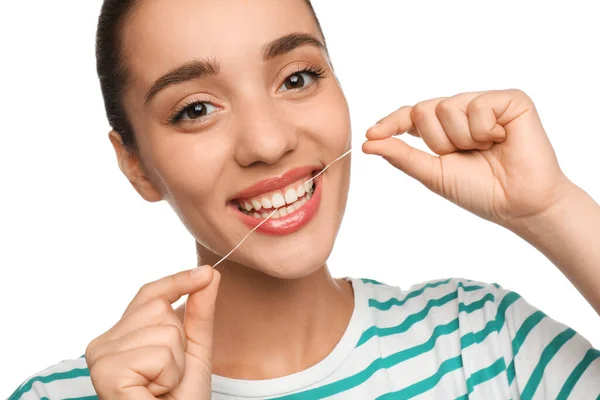 Ung Kvinna Tandtråd Sina Tänder Vit Bakgrund Kosmetisk Tandvård — Stockfoto