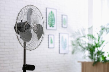 Modern elektrikli vantilatör. Metin için boşluk