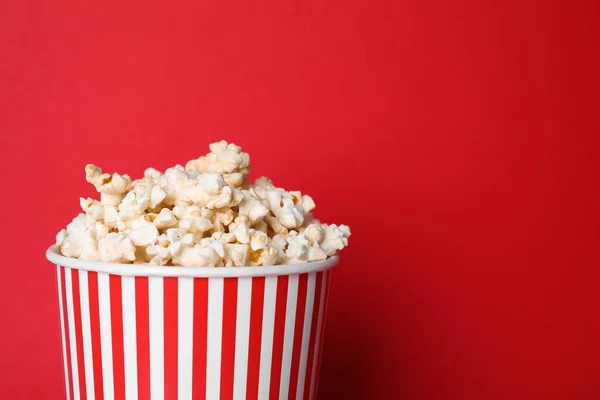 Delicious Popcorn Red Background Closeup Space Text — Stock Photo, Image