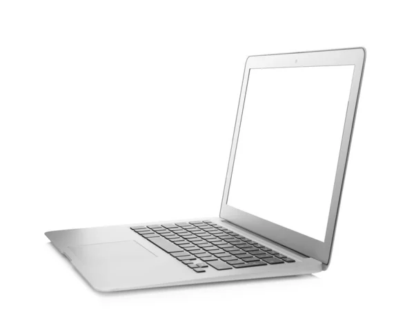 Laptop Com Tela Branco Isolado Branco Mockup Para Design — Fotografia de Stock