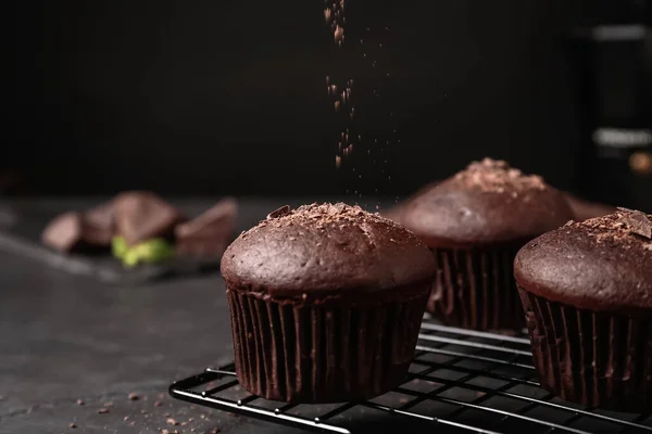 Heerlijke Chocolade Muffins Zwarte Tafel Close — Stockfoto