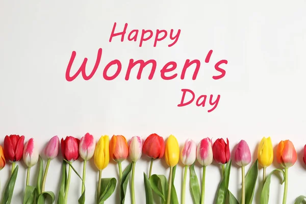 Mooie Lente Tulpen Witte Achtergrond Platte Lay Happy Women Day — Stockfoto