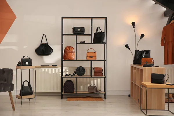 Collectie Stijlvolle Damestassen Accessoires Luxe Boetiek — Stockfoto