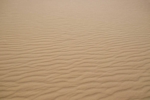 Bela Vista Superfície Arenosa Ondulada Deserto Como Fundo — Fotografia de Stock