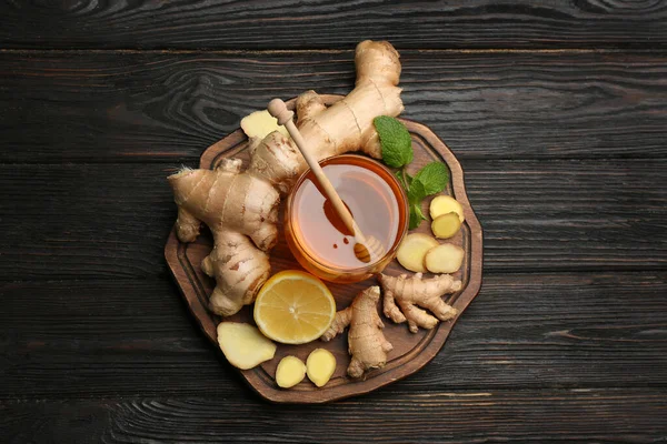 Ginger Other Natural Cold Remedies Black Wooden Table Top View — Stock Photo, Image